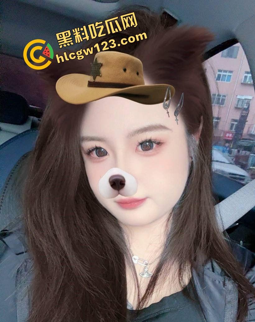 青岛极品幼师露脸抠逼泄露，讲完童话回家自慰表情媚到不行，骚到像开了九次房后再爱一次的脸！-8