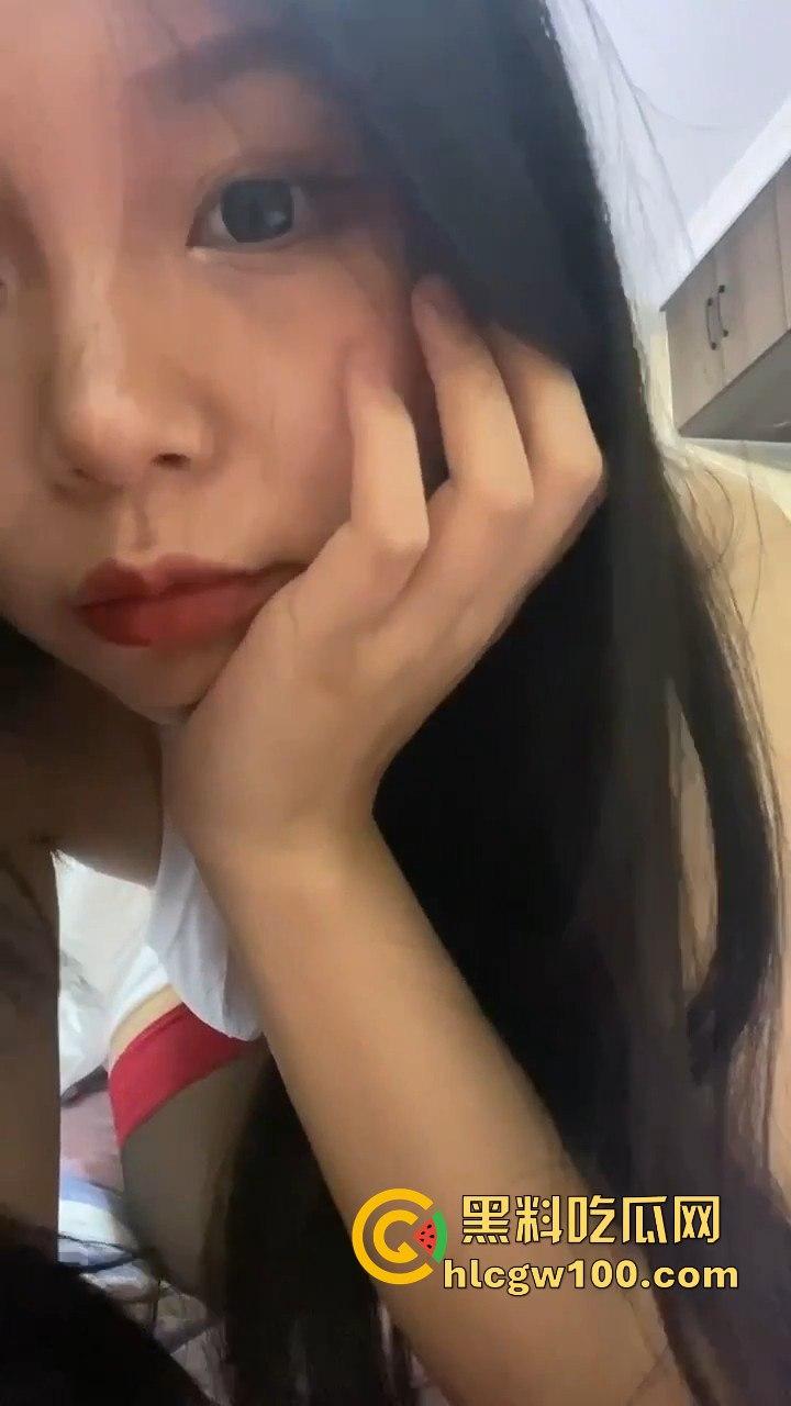 巨乳学生女主播【小咪酱】最新大尺度福利视频,骚货露脸全裸自慰表情十分有看点,小编推荐!-4