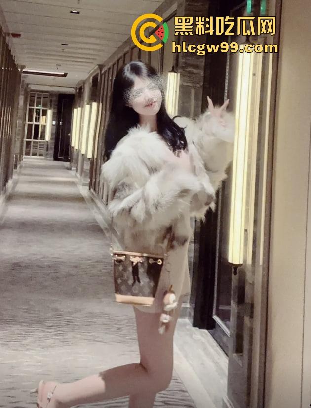 舔狗的梦炮友的床，抖音骚婊『绵绵小蛋糕』绿了兄弟，自己在床上被人操得高潮不断爽的翻白眼！独家曝光！-8