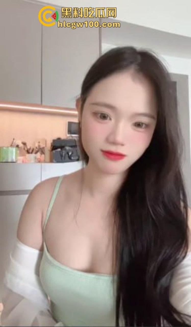 深圳外围女神【南山汤圆】穿衣是高不可攀的女神 脱衣是淫荡下贱母狗 这身材太完美了-3