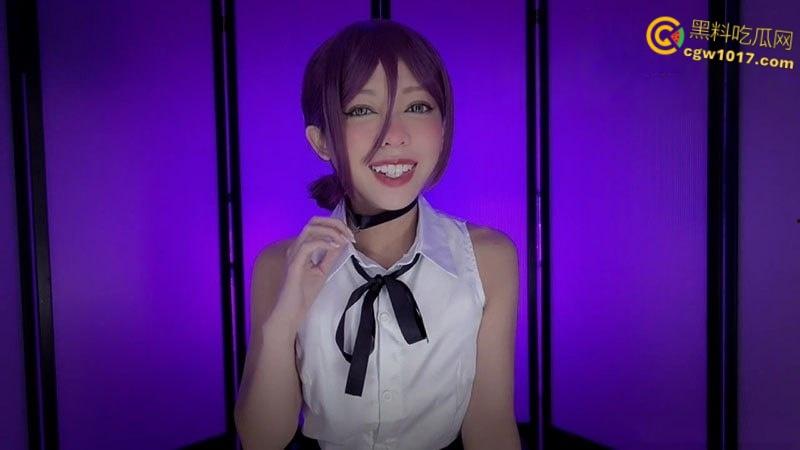 极品福利姬【绯红小猫】，黑丝白虎淫艳夺目，翘着二郎腿骑乘自慰，蹲坐齐根插入白虎嫩穴，紧致小穴淫水四溢！-1