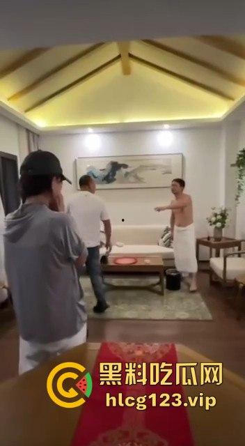 捉奸现场！酒店开房被老婆带家人逮个正着，这预定信息发给老婆是自首吗？-4