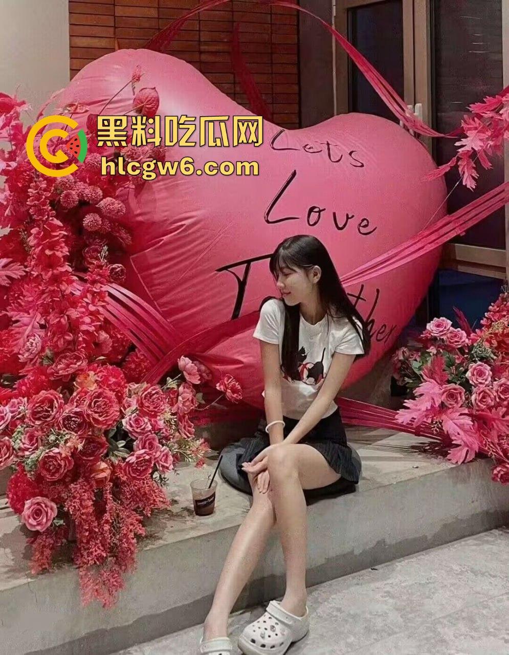 女子灌醉闺蜜给男友当鸡吧套子 摁头深喉撸管当飞机杯 闺蜜喝得烂醉还被内射 这才最佳好老婆！-2