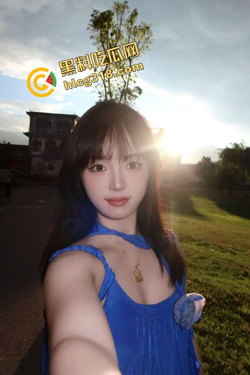 人妻旗袍小骚逼独自在家抠到喷水，爆操后床单成河，白虎鲍夹屌叫到破音，这种骚逼撸一发不亏！-3