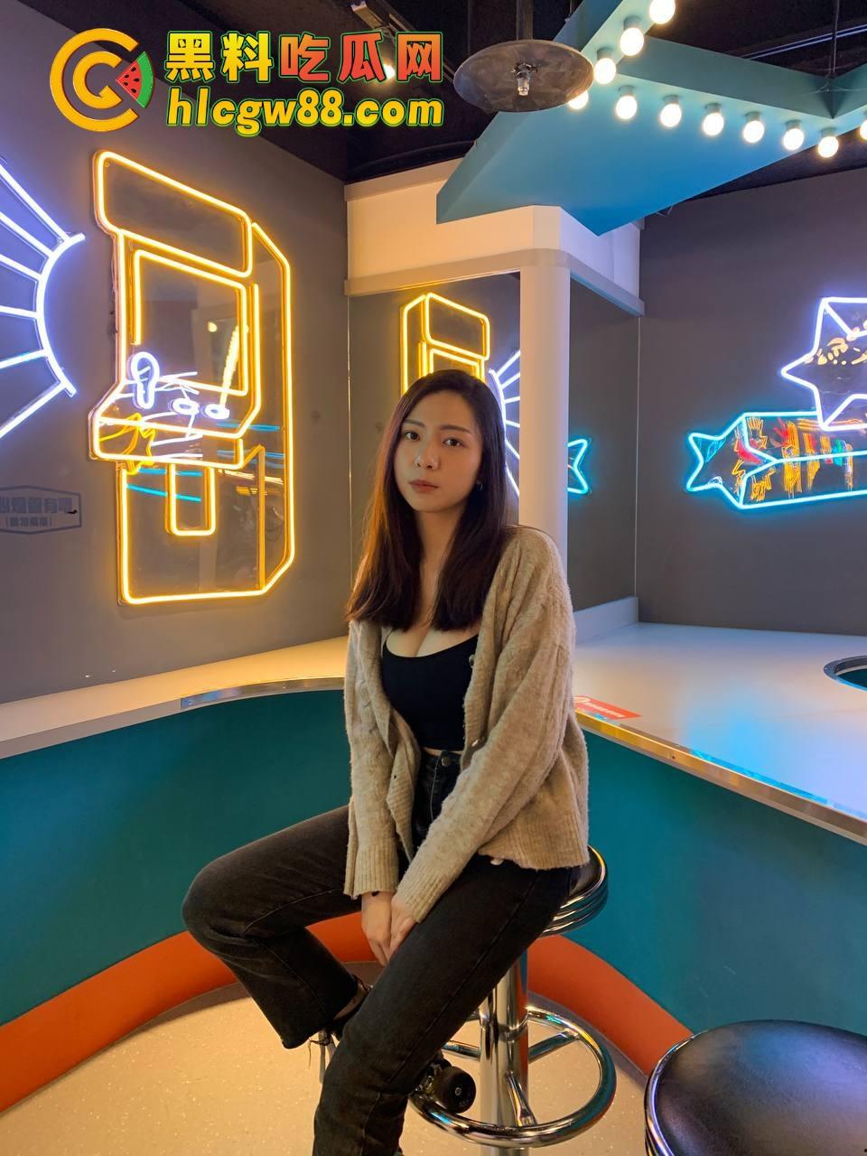 合肥文员『宋余淼』情趣装骑乘直接晃瞎眼,最爱找肉鸡巴取暖,冷冰冰的棒子根本不配让她爽!-3