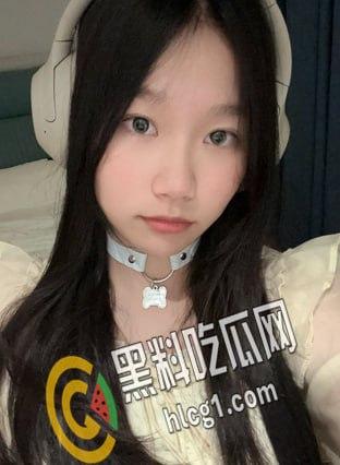 抖音快手几十万粉丝网红 太子妃 高中生时期自拍流出 丰满的奶子粉嫩的鲍鱼很骚气 老弟太正点了！-12