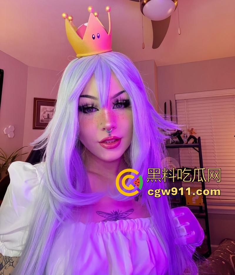 OnlyFans颜值博主【Schleeey】花臂叛逆少女最爱大黑屌，深喉舔弄口水拉丝，勾魂眼神让人欲火焚身！-2