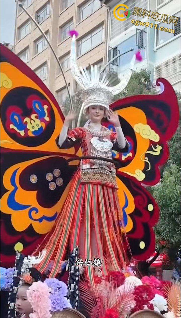 贵州丹寨县龙泉镇中国非遗保护年会 ，非遗周大型非遗万人盛装巡演，非遗瑰宝代代传，场面壮观精彩绝伦震撼人心！-3