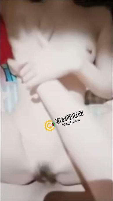 四川音乐学院舞蹈生『韩歆妍』口活堪比技师 装清纯不让拍脸 性爱视频流出-6