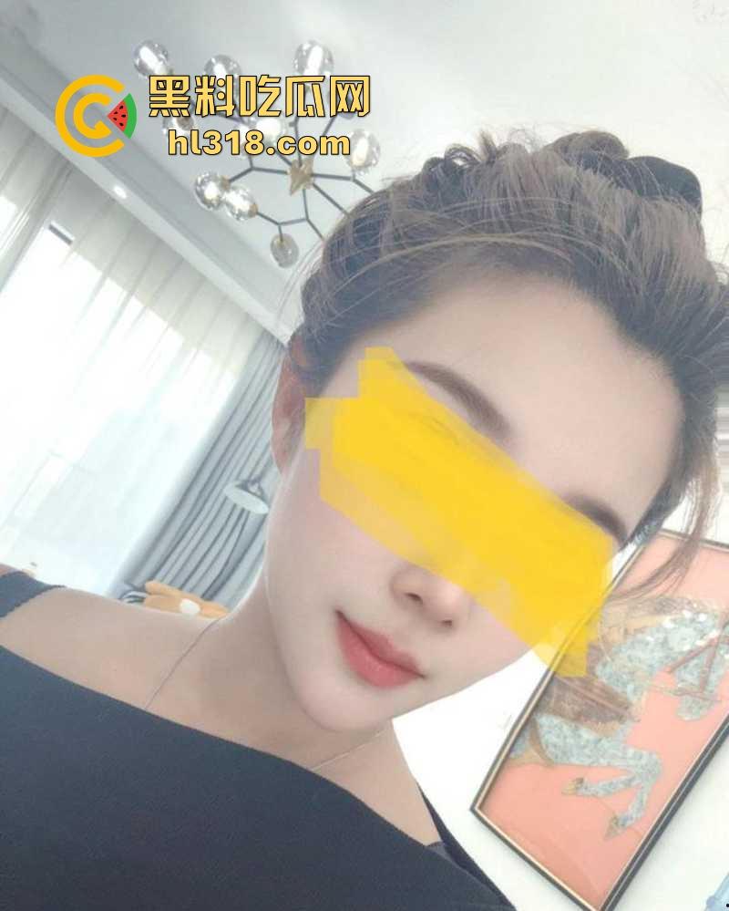 乱伦大神【奶子即正义】新作来袭！当着醉酒老婆的面，捧着小姨子大屁股爆操，无套内射爽翻天！-1