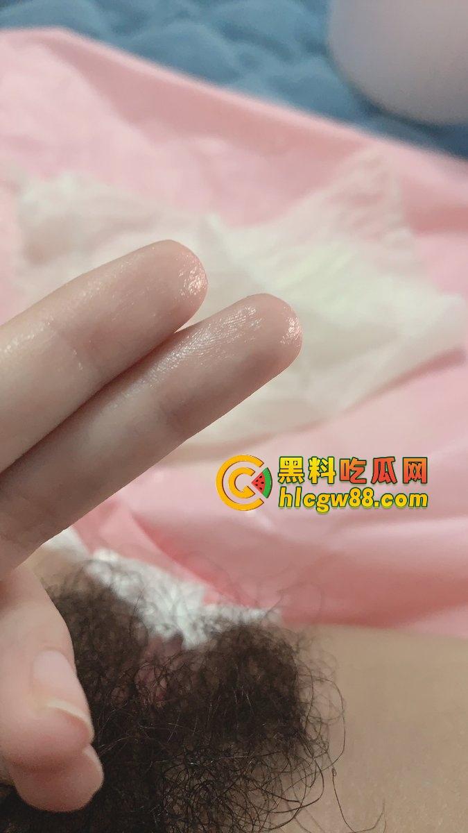 长沙06女高反差天赋异禀得母狗『蓝婷婷』学业不行活儿却全通，金主的爱宠，眼里只有主人！-6