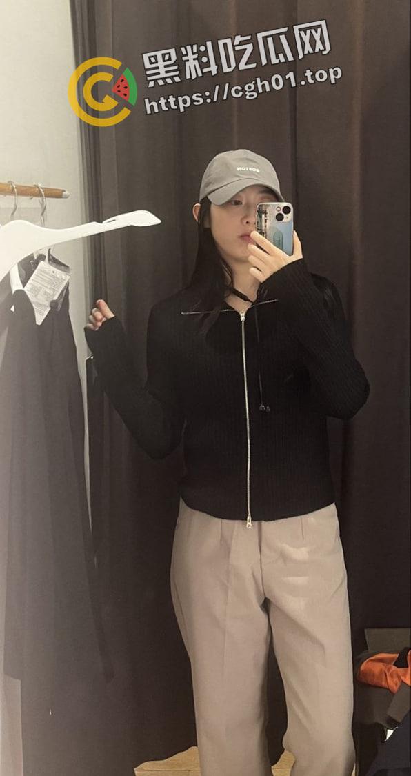 健身教练的新赛道！北京女教练风骚自拍浓密阴毛 桃红乳晕 勾引学员买课还不让操  私密视频照片被流出-2