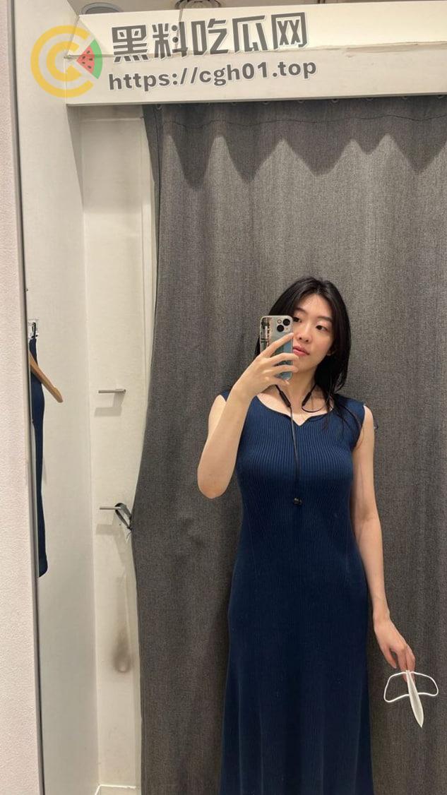 健身教练的新赛道！北京女教练风骚自拍浓密阴毛 桃红乳晕 勾引学员买课还不让操  私密视频照片被流出-4