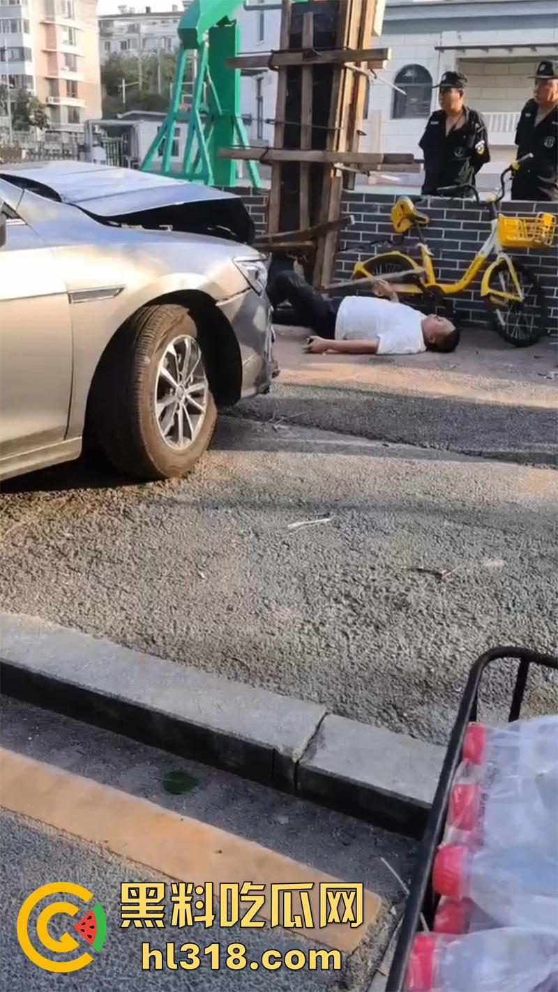 还敢装逼00后直接整治你，沈阳00后开车遭39岁男子辱骂，气不过直接开车撞，目前已被刑拘！-6