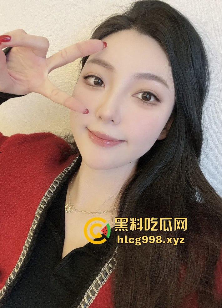 抖音1万粉丝小网红【偷走一头猪猪】！清秀女神转型黄播，啤酒瓶激情自慰，长腿裸舞跳得你直上头！-7