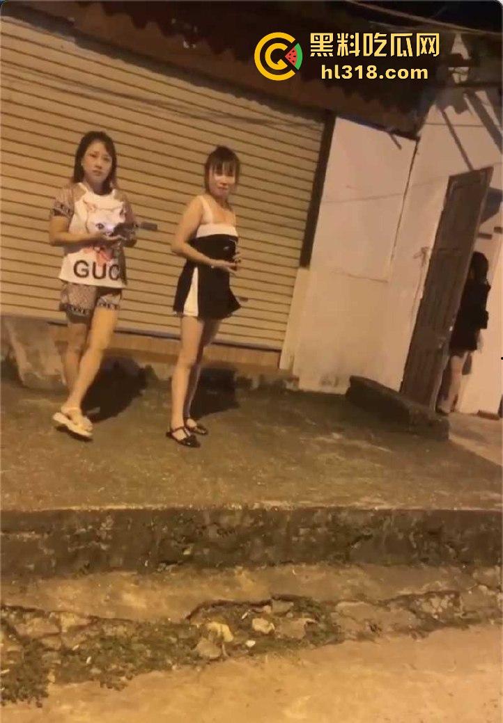 家里有好赌的爹，生病的妈，上学的弟弟，小巷子才能体会人间冷暖，瓜友们答应我尽量能帮就帮！-6