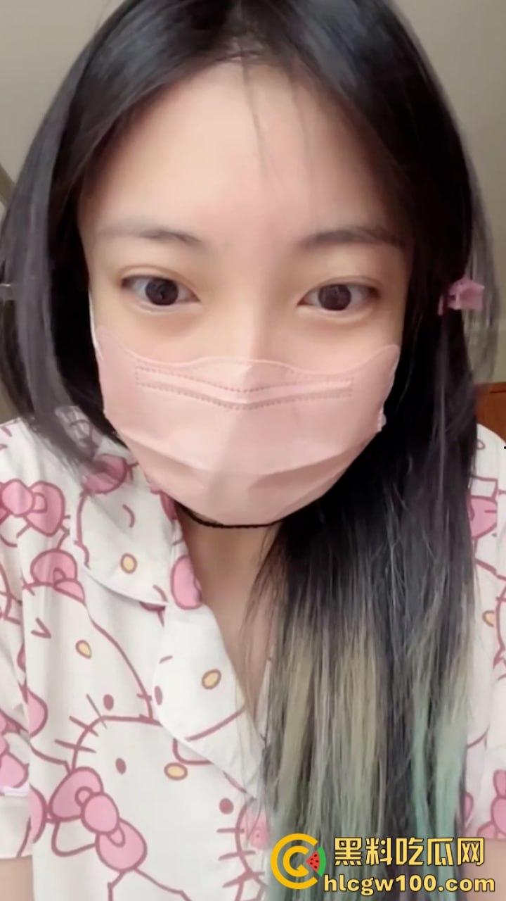 19岁福利姬【小狗】私拍合辑!身材颜值都非常不错 年轻的身体总是充满活力 一手道具玩的如火纯青!-1