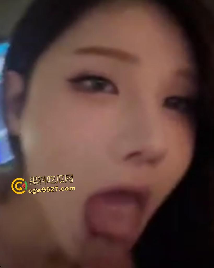 舔狗们的女神，实为富豪胯下玩物，还是有鸡巴的人妖，搞个整容脸就能和金主上床，被无套暴操内射！-2