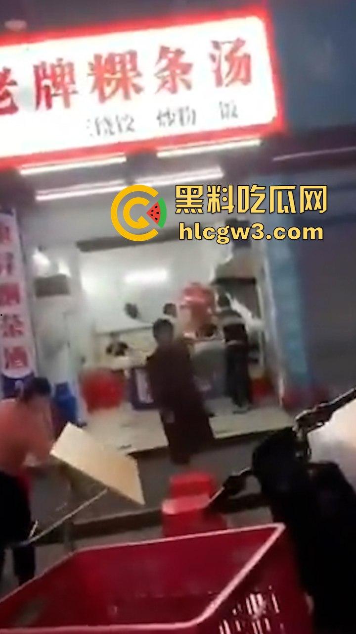 前有公务车街头撞飞摩托男 后有半夜突袭查抄商户 广东潮汕这是在年底冲业绩吗？-4