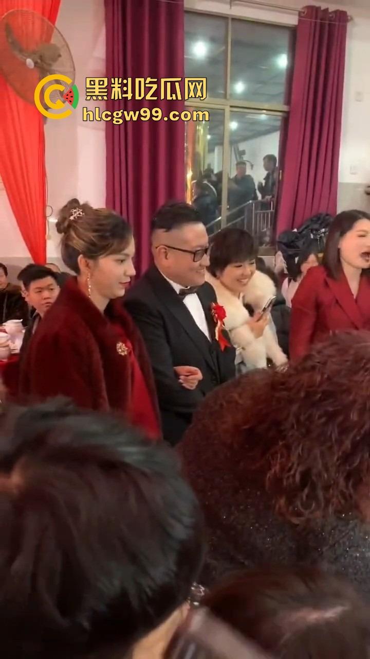 福建长乐豪横彩礼！弟弟结婚，姐姐姐夫随手见面礼138万带一套房，这样的亲戚给我来一打！-6