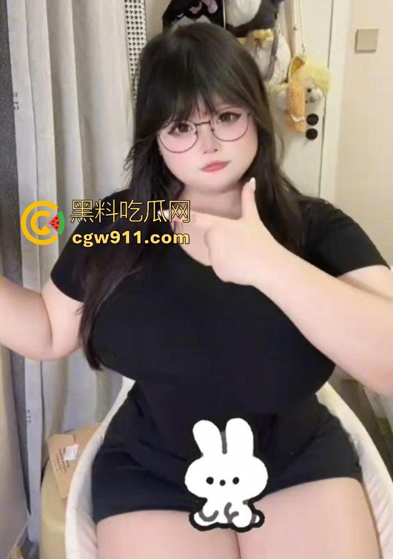 抖音坦克网红【两只猫】约炮金主私拍曝光，微胖巨乳肥臀，狗链牵引女上骑乘，蜜穴紧裹吞吐到底！-7