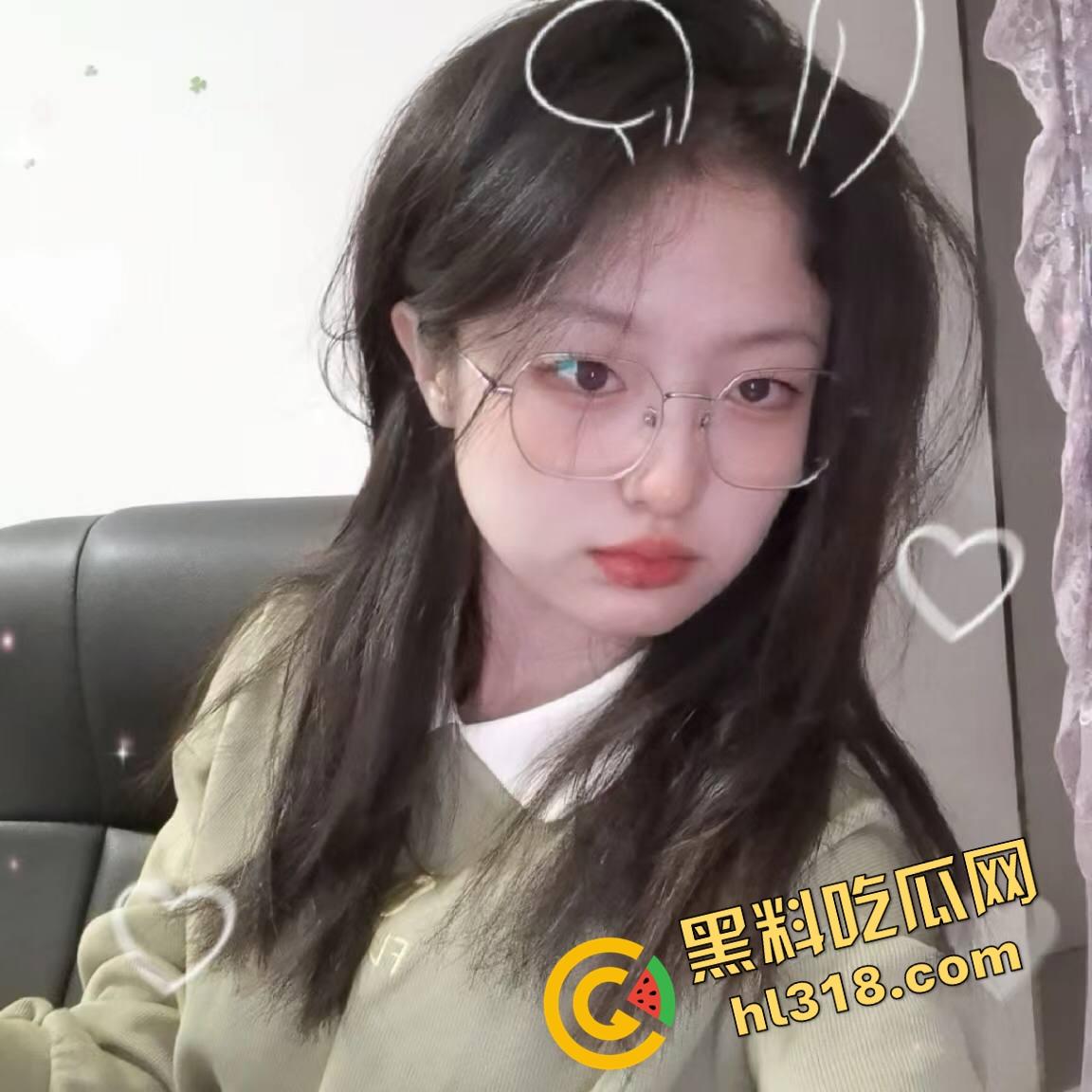 厦门大学高材生『苏婉晴』学霸眼镜妹被调教日常,每天早晚各一次,寝室打卡自慰成为生活一部分!-4