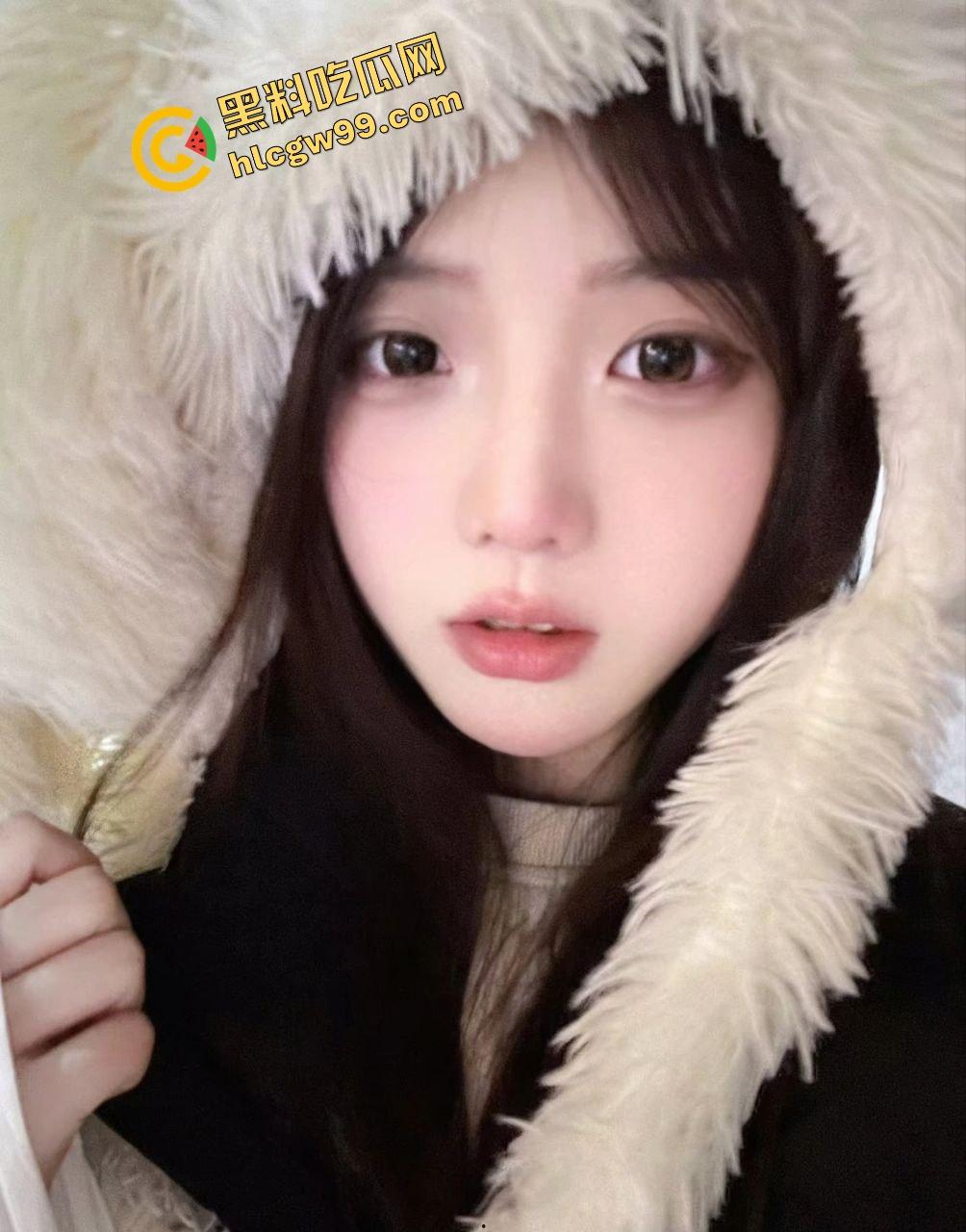 福建艺术职业纯欲反差女友『贾婷』与男友酒店刺激做爱，趴在床上享受被填满骚逼！独家曝光流出！-2