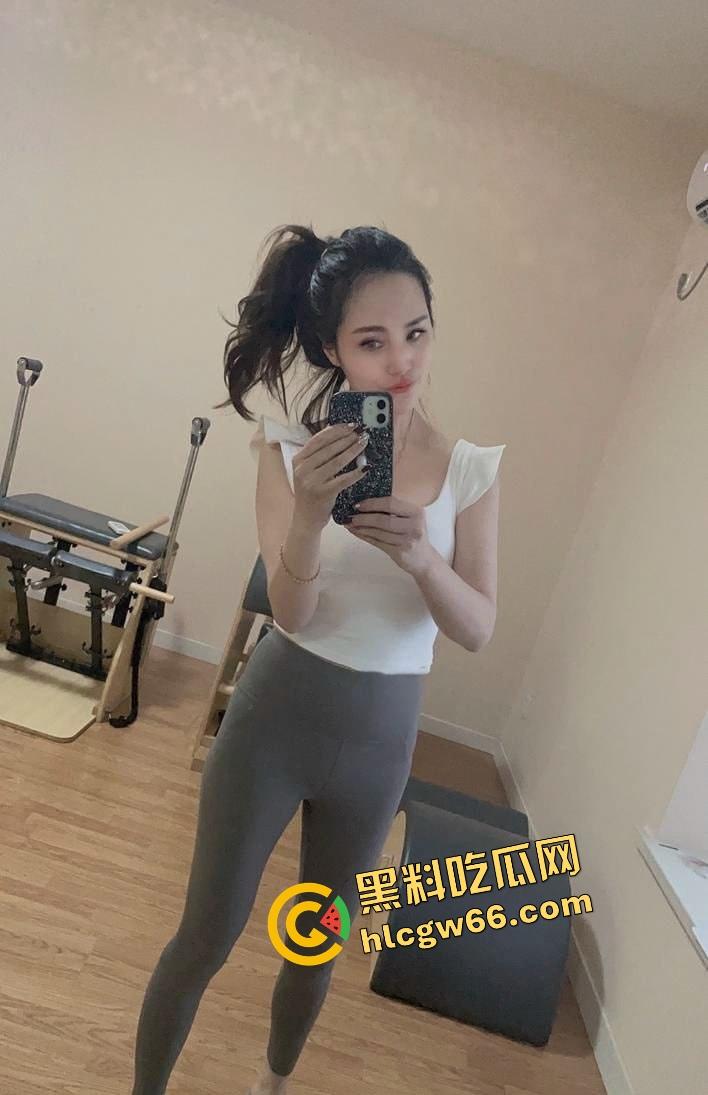 达州极品少妇【吴小倩】背着男友约炮录像，骚逼被操到戴痛苦面具，男友怒放全网！-2