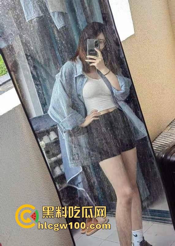 陕西酒店00后前台骚妹子『 蒋可冉 』直接成瓜友御用炮友,干完不粘人骚到骨子里,随叫随到谁用谁爱上!-3