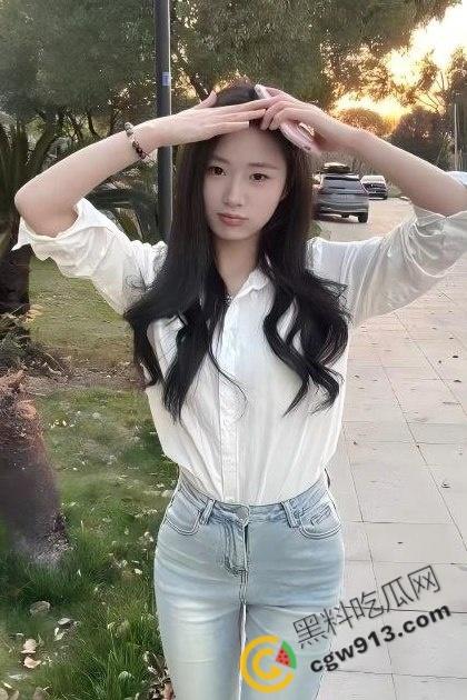 海角乱伦！嫂子的制服诱惑，高跟黑丝性感迷人，嫩逼把精子全吸光，酒店乱伦激情一夜-1