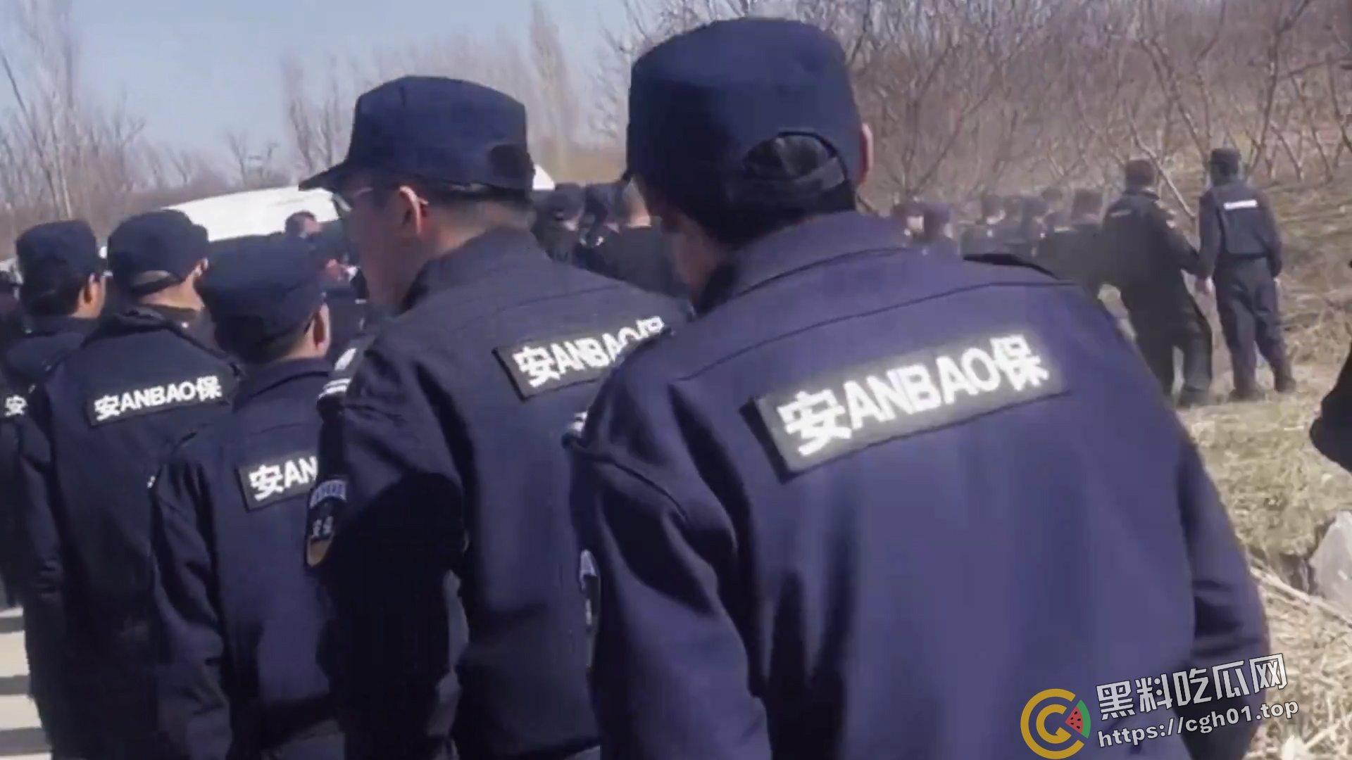 全网封禁！山东济南起步区强拆事件 大批保安殴打软禁村民 报警反而斥责村民闹事 现场视频流出-9