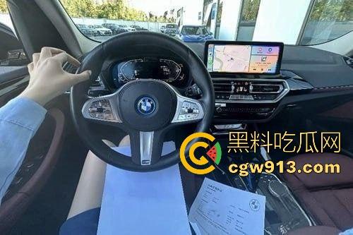 骚的不定是小姐,还有可能是销售,半哄半骗为保小姐姐业绩全款拿下,酒店无套内射表示感激!-3