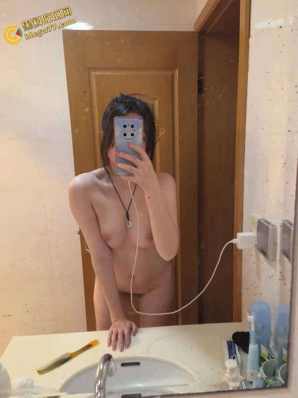 曲阜师大【孙雅欣】，被狂操高潮喷水，回宿舍又自慰湿透床单，真是个骚母狗！-8