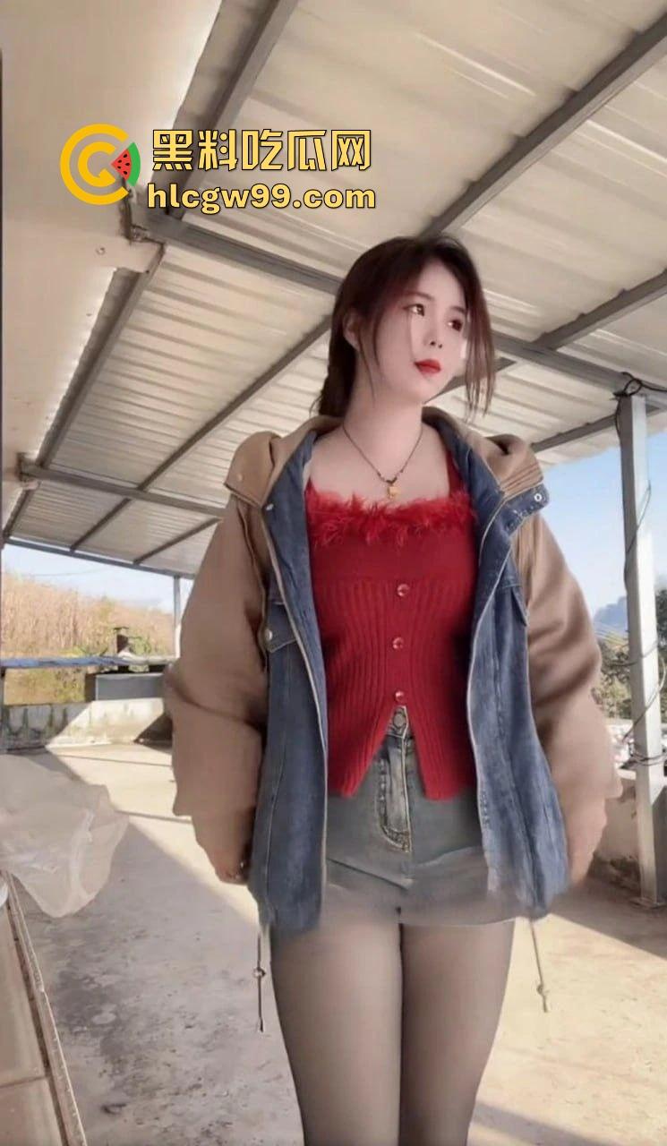 快手网红【小婊妹】明码标价200买自慰，2000线下一夜情，颜值平平还敢卖这么贵，真把自己当金逼了？-14