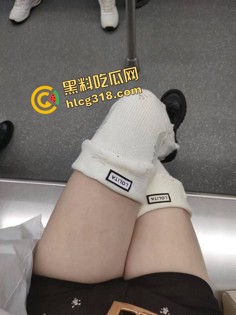 上海coser『宋烟敏』肤白貌美小穴紧致,姿势配合度拉满，迷人到让人射三次还不想下床！-11