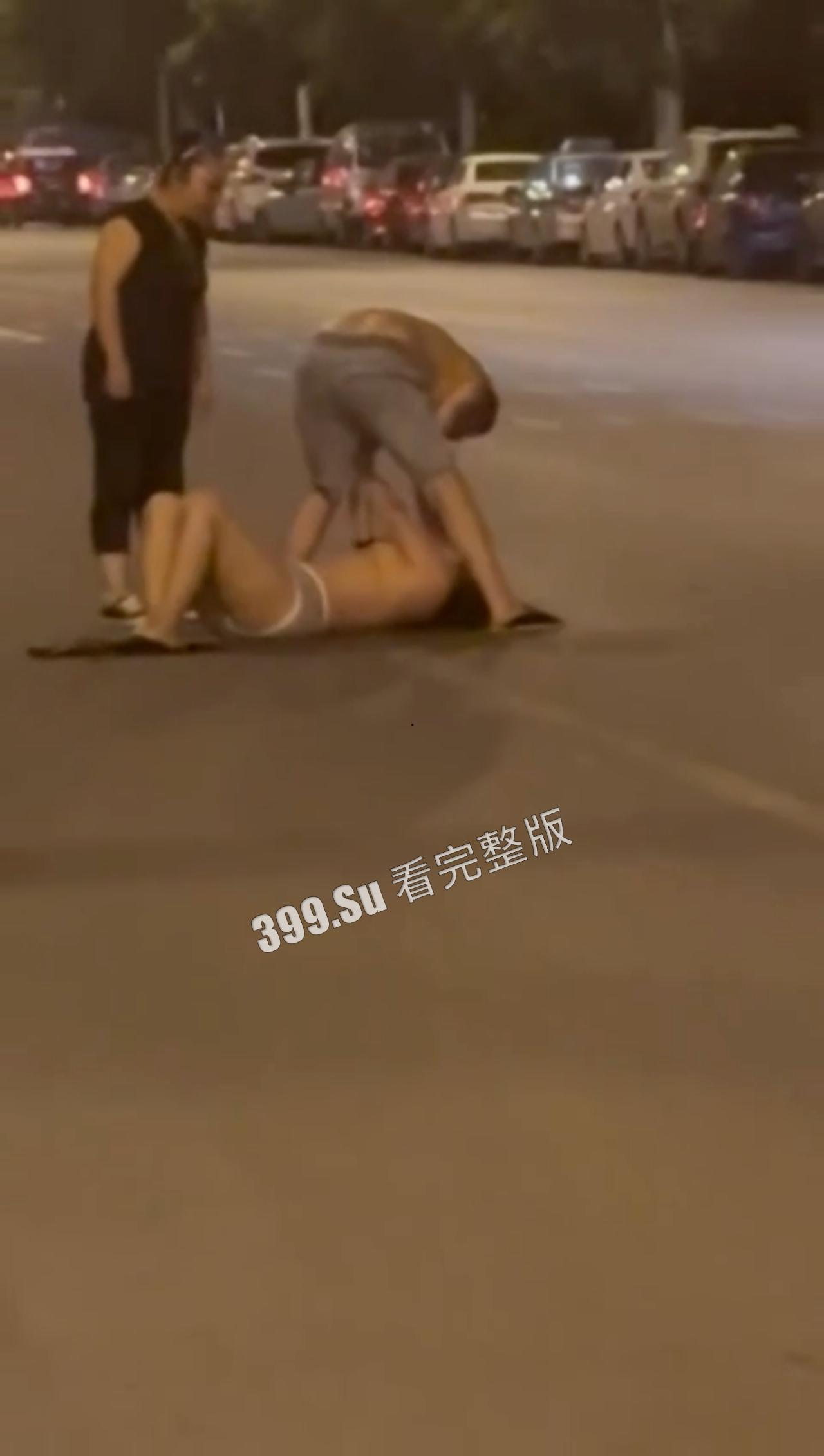 喝醉的小仙女 瘫软无力神志不清   酒后吐出心里话 想被男人当狗操（四）-2