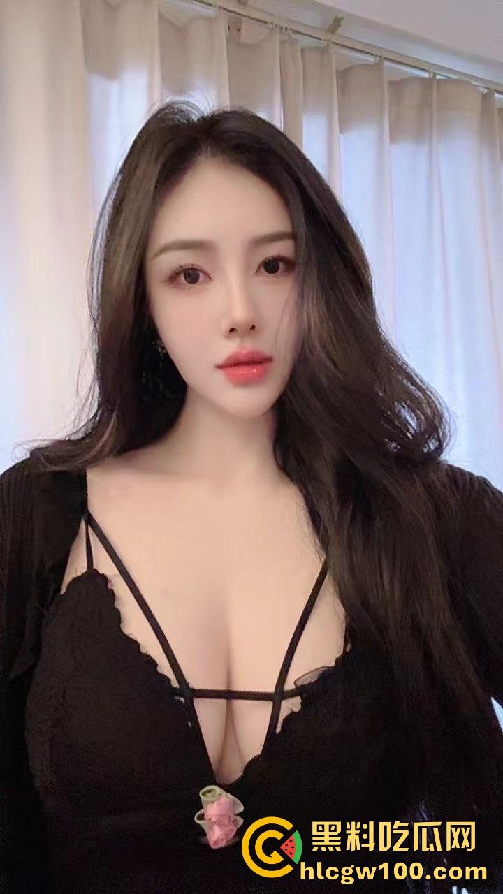 南宁大佬骑36D奶下属『 马徐婷 』巨乳大胸晃得节奏感炸裂，这胸晃得比蔡徐坤运球还6！-1