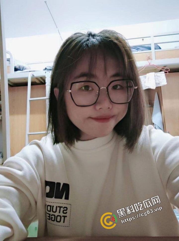 反差婊曝光 SOUL大学生约到的微胖母狗 有轻微性瘾 调教阀门极高-6