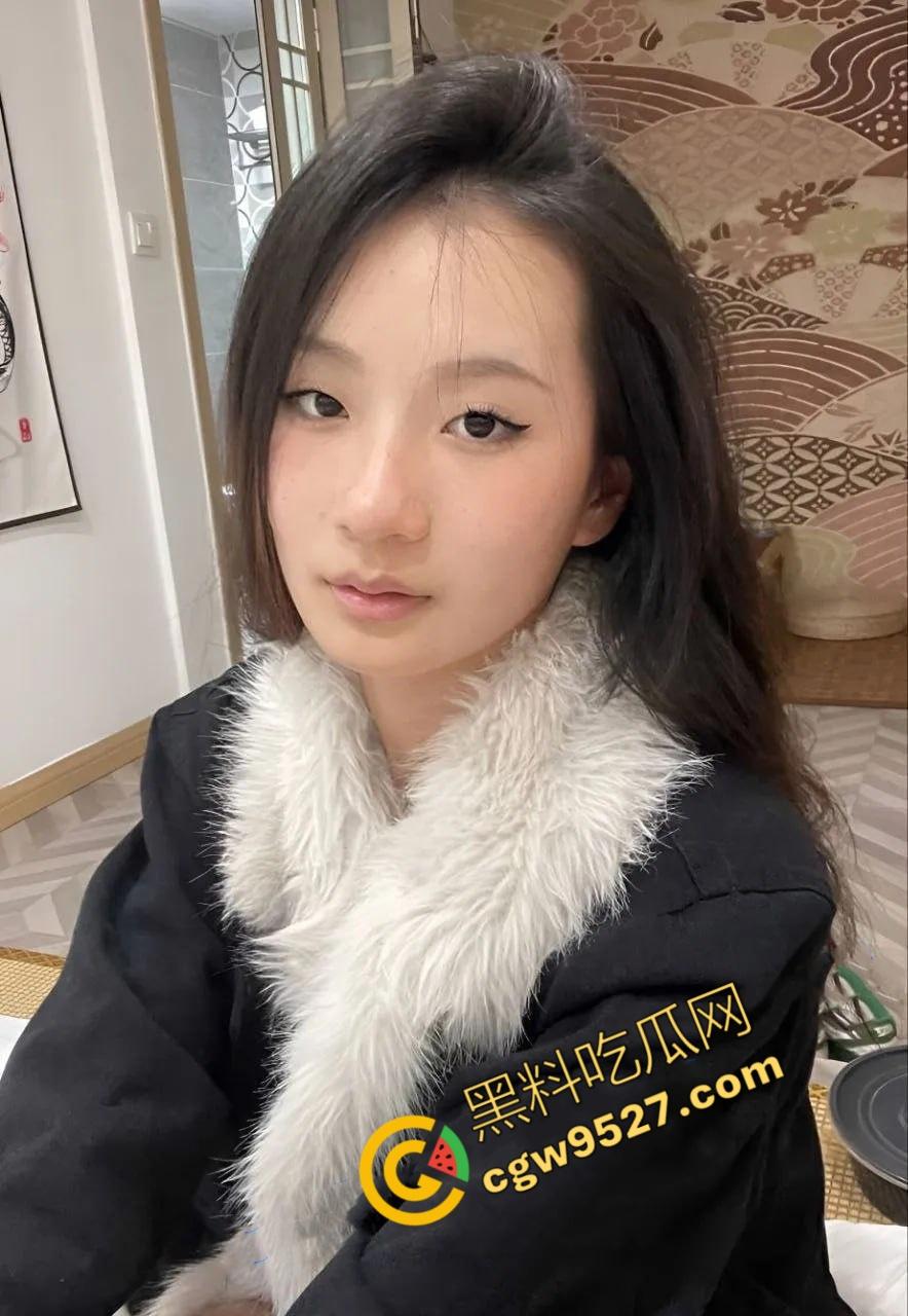 保定学院校花【张依琼】性爱视频外流!背着男友出轨群偷情,粉红嫩穴被各种爆操,骚的一逼-1