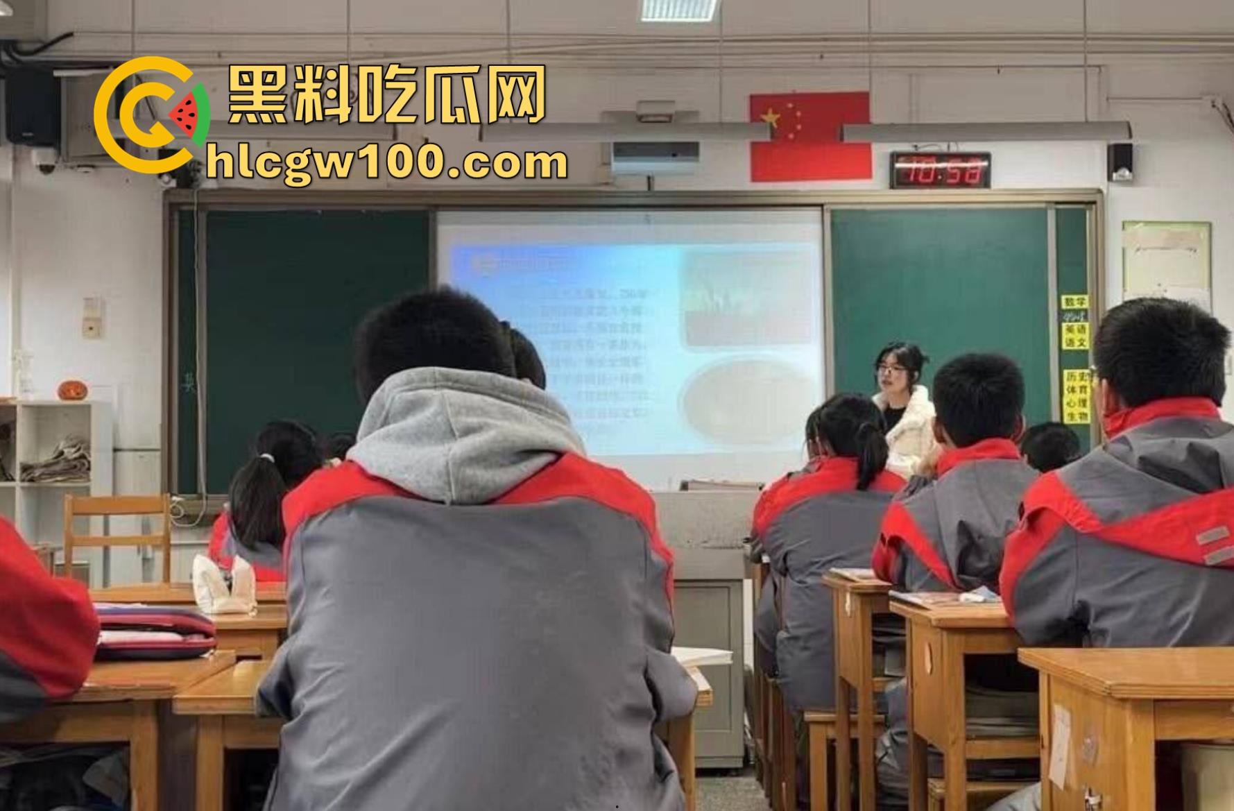 湖南反差语文教师【陈婷婷】,白天教书育人晚上变身母狗上性教育课程视频曝光,极具反差淫荡!-3