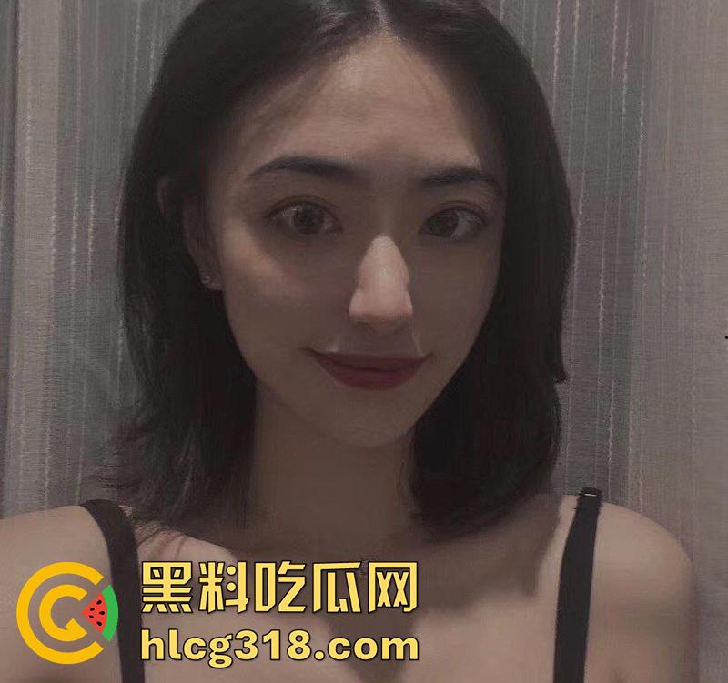 裸聊偷录御姐颜值女友,调教成听话的小母狗,浴室脱衣露奶勾引诱惑,分手后直接将其曝光!-1