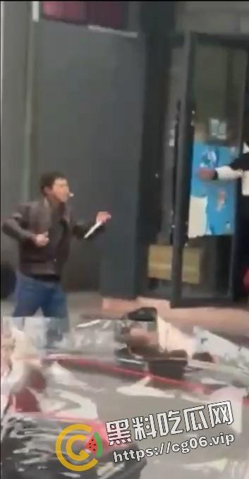 浙江衢州开化县吴某当街杀妻然后果断自杀 两人均抢救无效死亡 现场录像流出-5