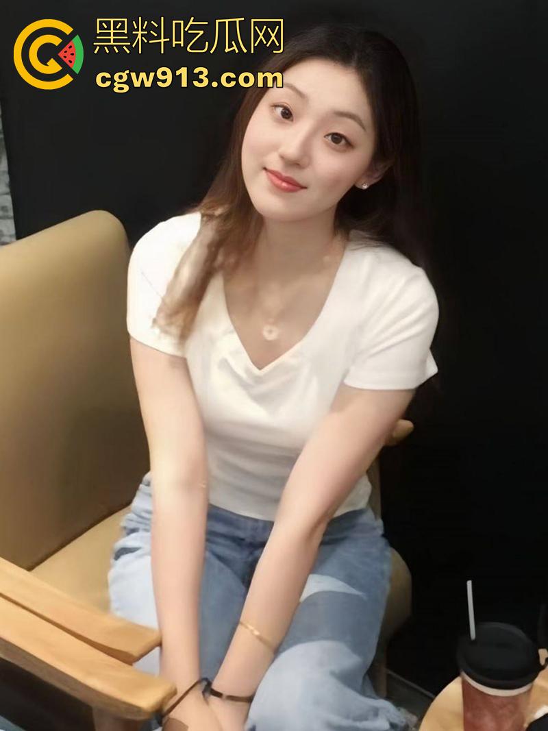 舞蹈生才是床上极品,广东艺术职业学院【韩雨佳】,白天女神晚上母狗,吹拉弹唱样样精通!-5