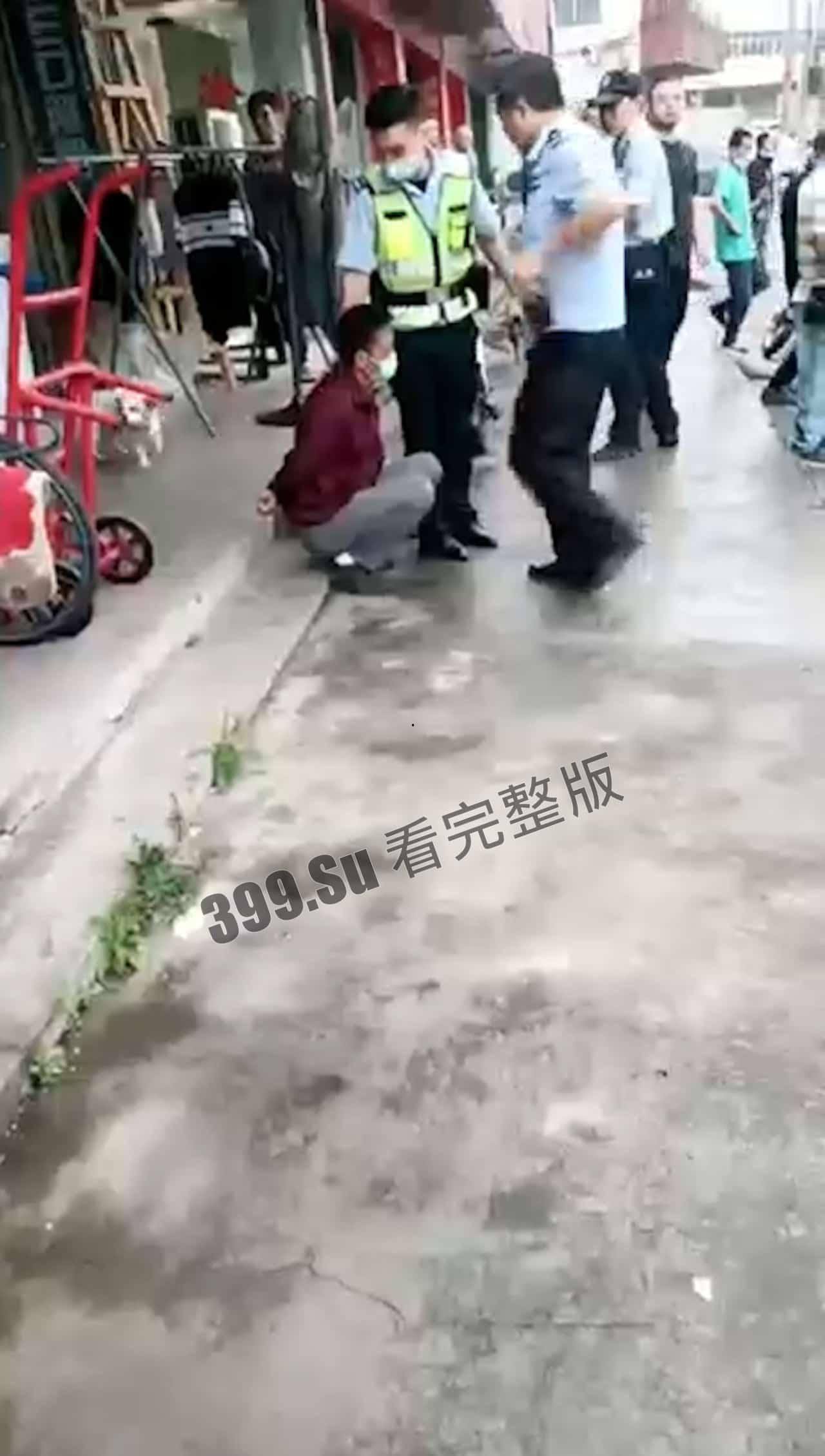 #5月12日  广东一男子开铲车见人就冲见车就撞 #报复社会-6