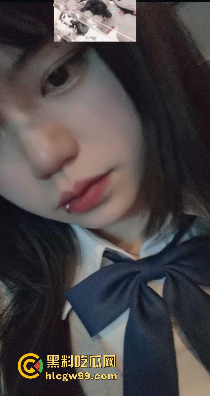 广州医学院反差学妹【陈兰兰】上大学被富二代调教,一个月两万只吃鸡跳肏随叫随到,口交吃鸡被操上瘾!-1