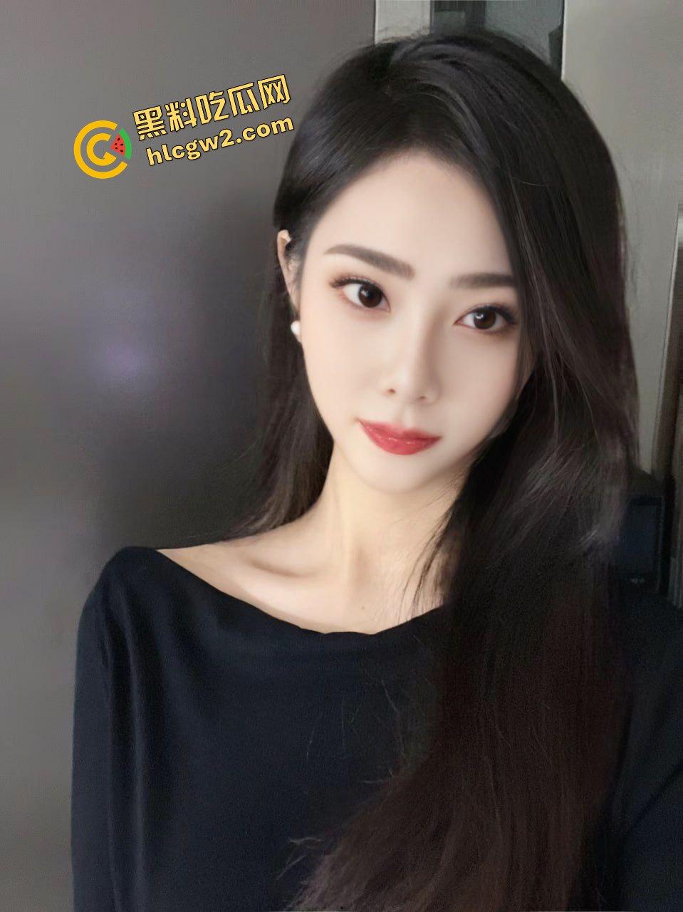 云南反差婊高挑母狗『冯玉晶』擦边朋友圈钓鱼 露奶诱惑土豪约操 !SM情趣内衣猛怼!独家流出!-1