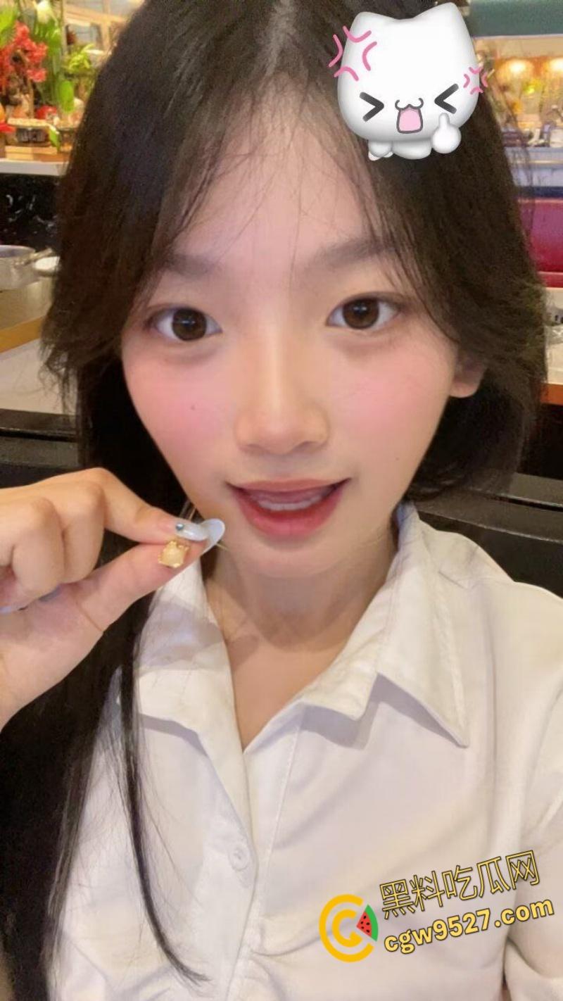 浙江临平职高高中生【朱亦媛】,表面上清纯学生妹,私下却是精盆母狗,到处聊骚约炮,性感酮体确实嫩 !-7