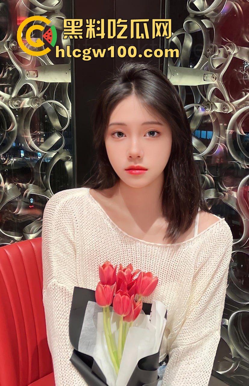 湘潭大学高颜值清纯女大【颜幂语】自慰视频流出,骚货露脸自慰小穴十分有看点!-3