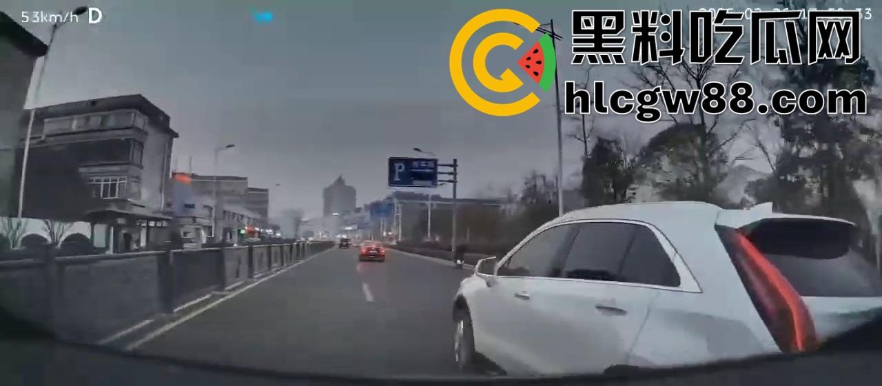 女友抢方向盘撞车差点送我上天,哭着求我别报警,这绿茶婊还想让我原谅她!-10