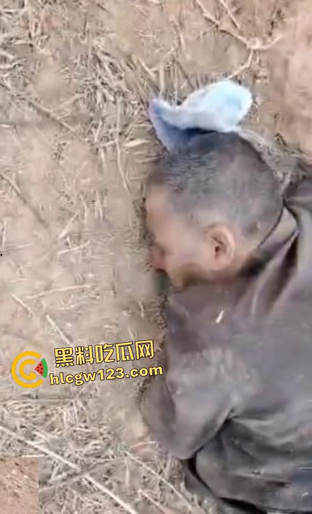 加沙暴徒踩以色列人质如蹦床!分尸虐杀血腥,扬言以色列人是孬种!-4